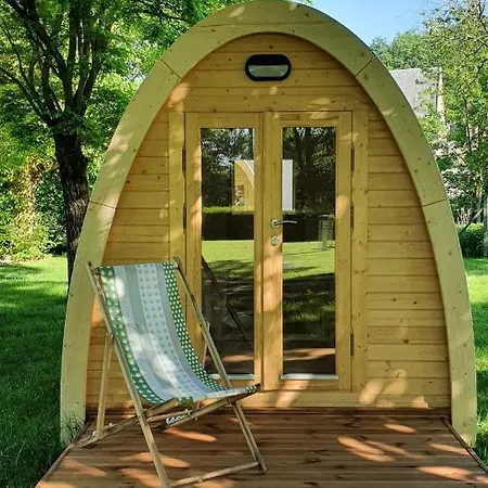 Cabane 2/3 Pers Au Camping Les Patis Nazelles-Negron Exterior photo